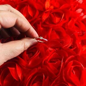 Elegant Silver Ring with Clear Gemstone